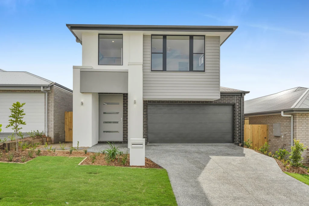 Real Estate Agent in Logan, QLD