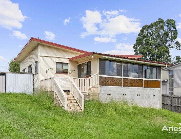 87 Queens Street, Everton Hills QLD 4053